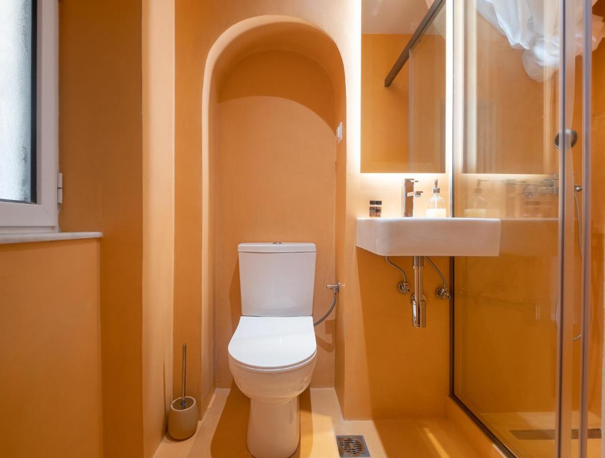 Old Town Gem - Elegant Guilford Apartment Corfu  외부 사진