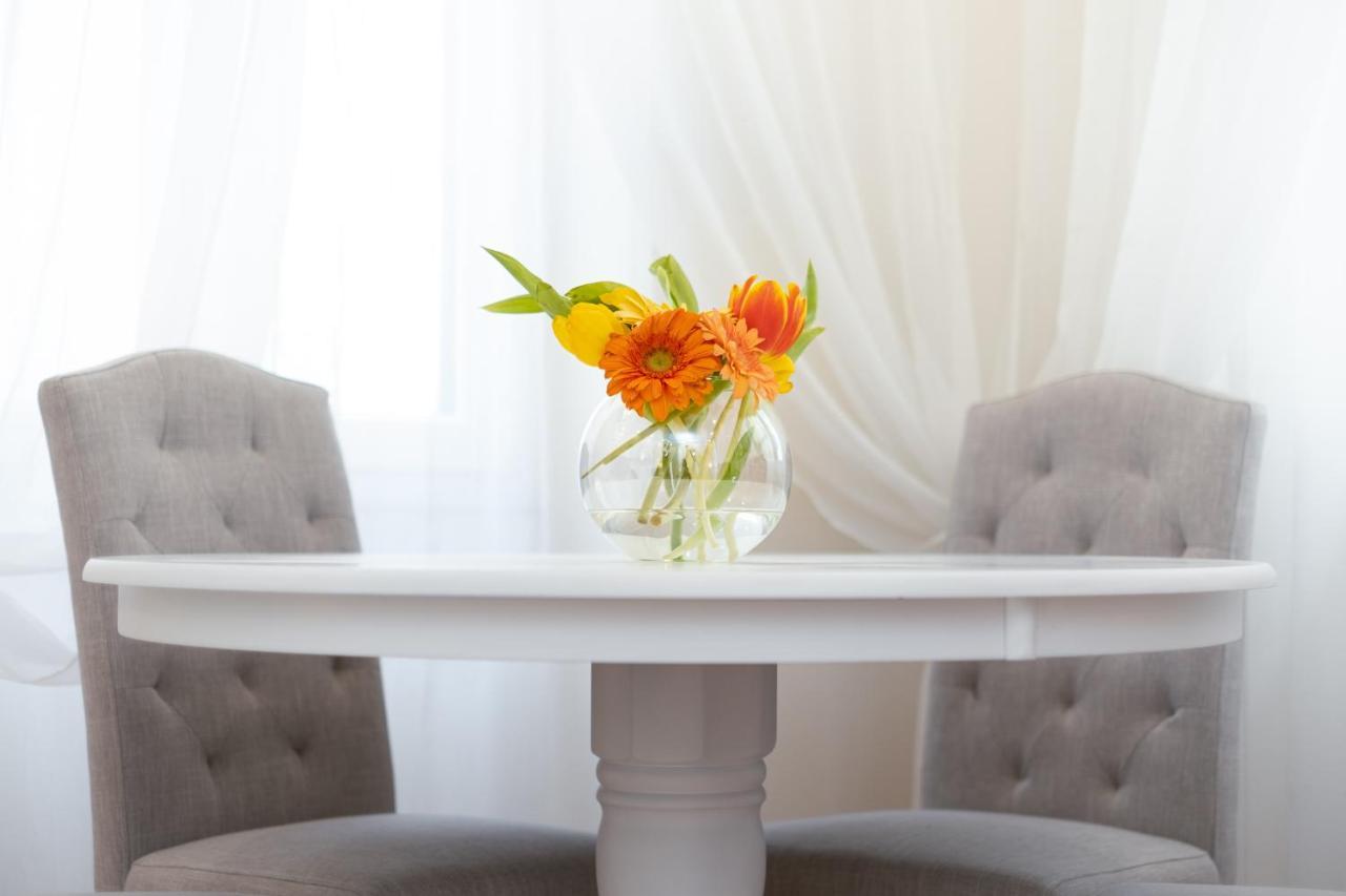 Old Town Gem - Elegant Guilford Apartment Corfu  외부 사진