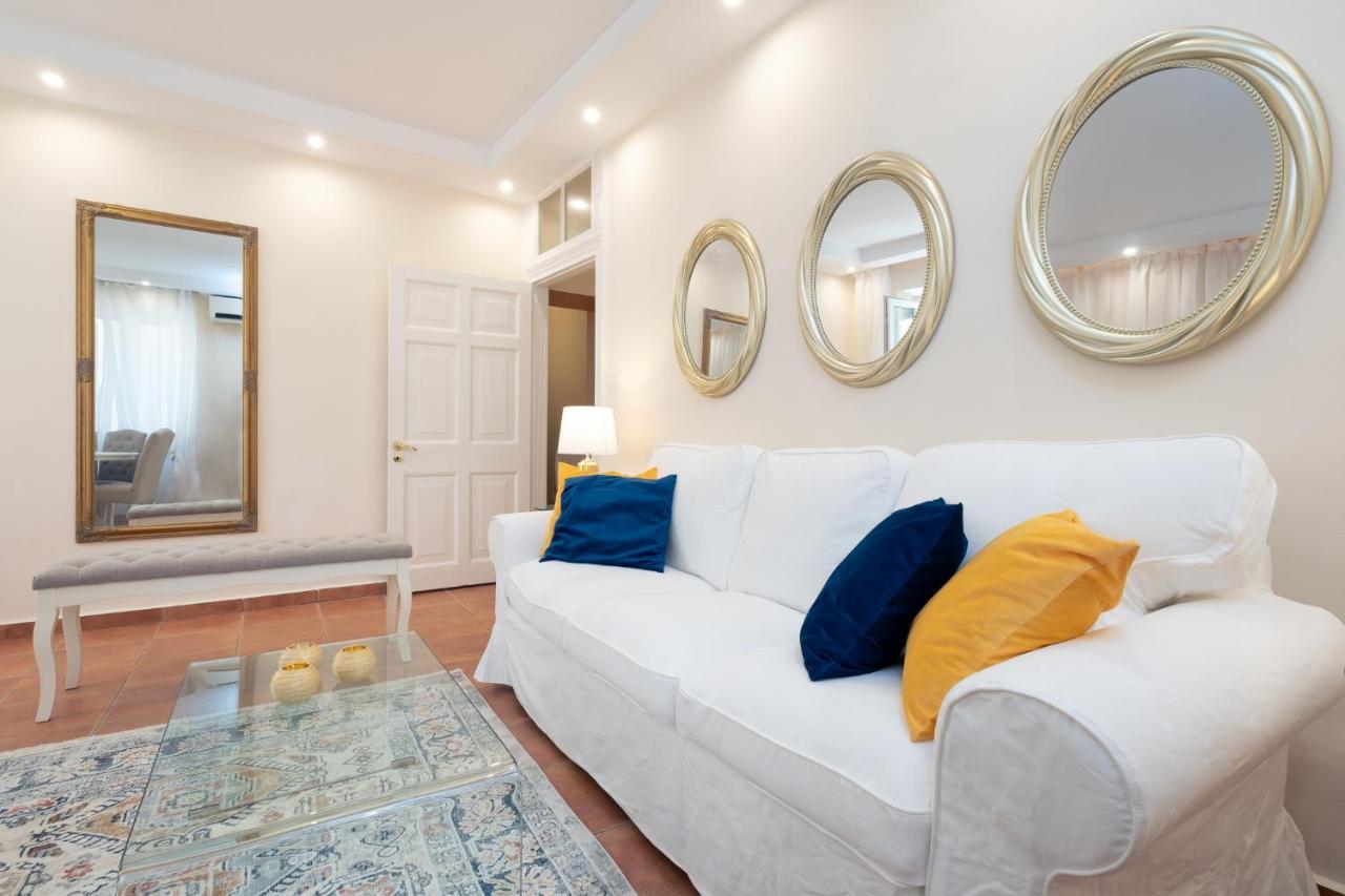Old Town Gem - Elegant Guilford Apartment Corfu  외부 사진